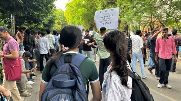 Exploring the Scholarly Concerns of Students at Jantar Mantar: CBSE, CUET, and the Education Divide